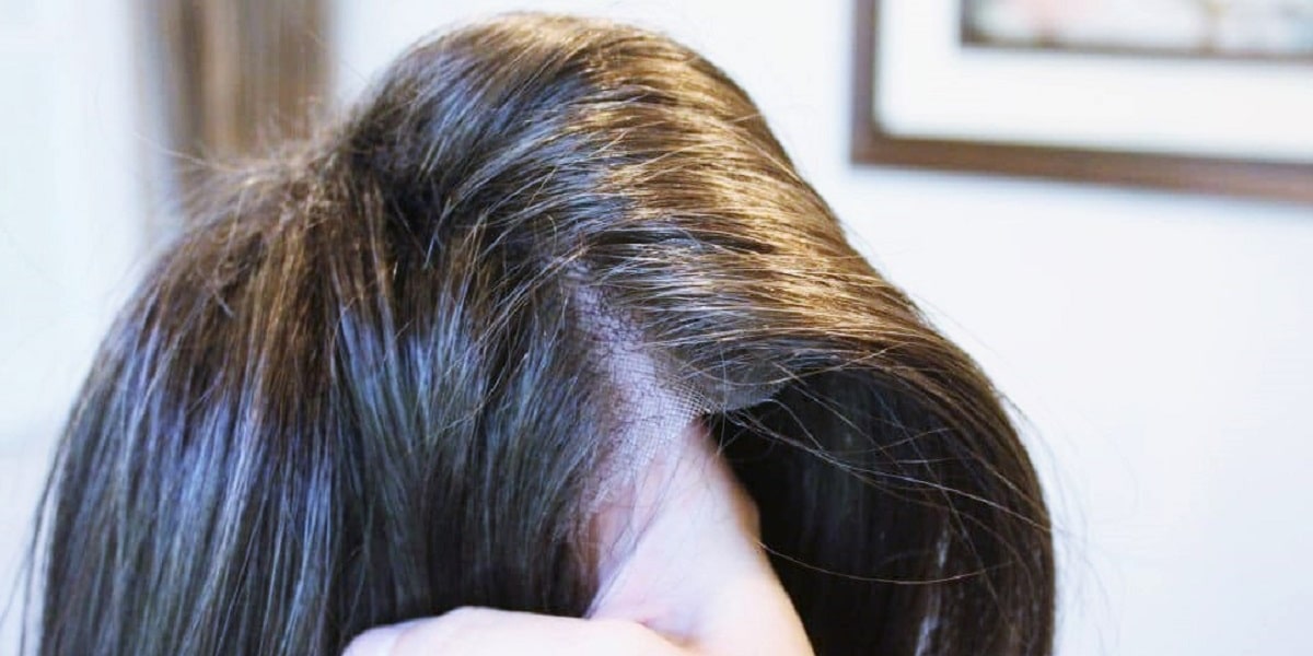 Comment poser une perruque pour la première fois ?