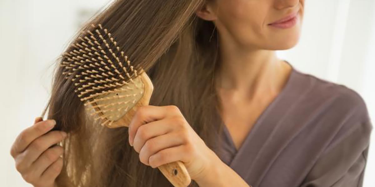 Comment démêler une perruque rapidement ?