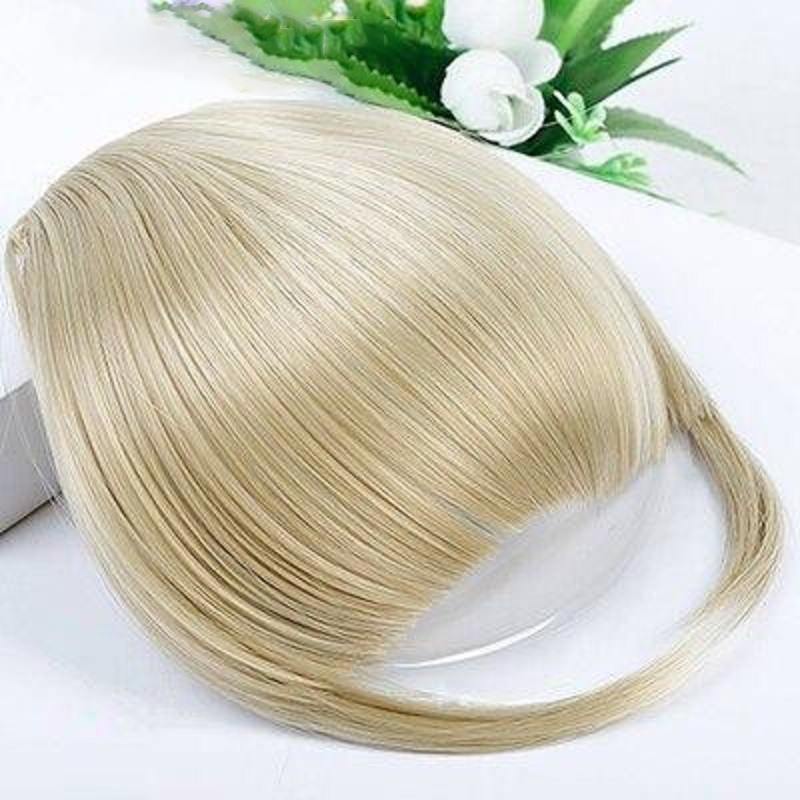 Coupe au Carré Droit Blond Clair